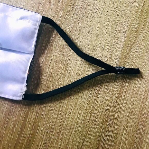 Adjustable DISNEY Face Mask With PM2.5 Carbon Filter - Picture 3 of 3